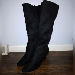 Tall Black Boots With Gold Decal